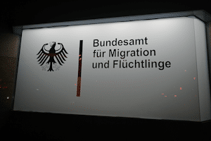 Für die Aufenthaltserlaubnis muss ein Kontingentflüchtling kein langwieriges Verfahren durchlaufen.