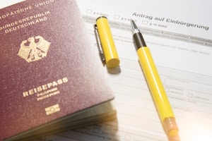 Eine Einbürgerung kann ohne Niederlassungserlaubnis möglich sein.