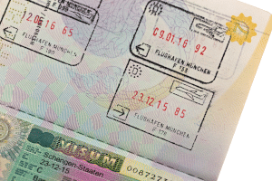 Je nach Reisezweck sind unterschiedliche Kategorien beim Schengen-Visum vorgesehen. Welche Länder Schengen-Visa erteilen, hängt vom Schengener Abkommen ab. 